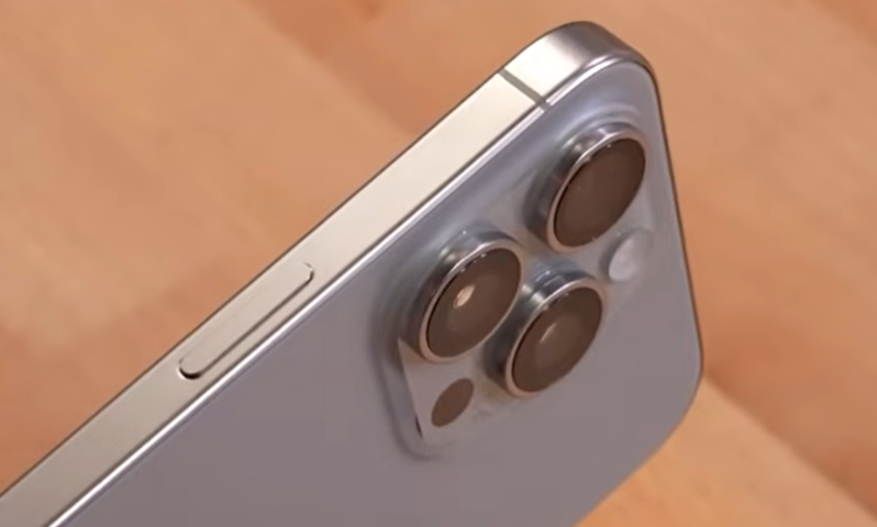 Caso precise carregar o aparelho e não possua um power bank, dê preferência por manter o dispositivo desligado durante a recarga.