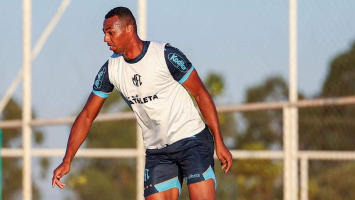 Luiz Otávio durante treinamento pelo Mirassol