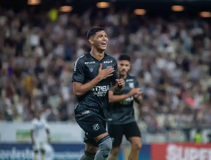 Erick Pulga comemora gol no jogo Ceará x ABC, no Castelão, pela Copa do Nordeste 2024 
