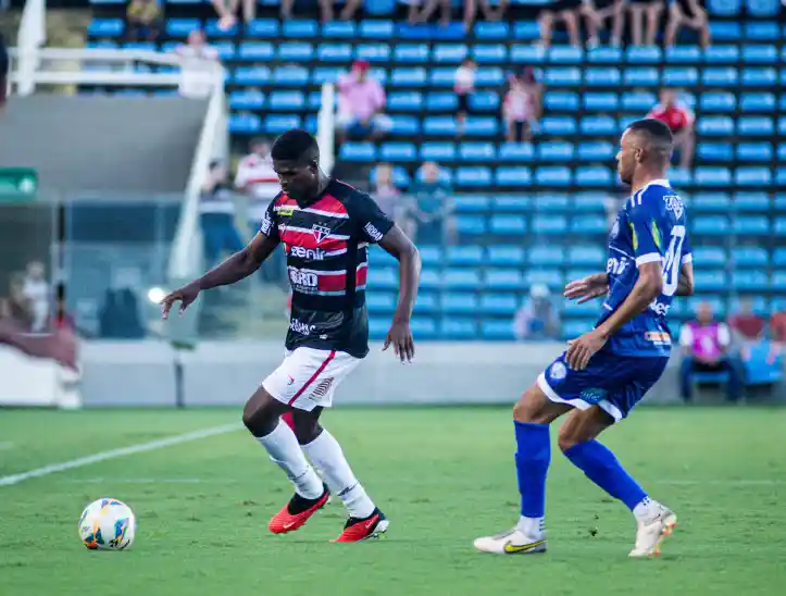Ferroviário venceu o Iguatu por 1 a 0, no PV, pelas quartas-de-final do Campeonato Cearense 