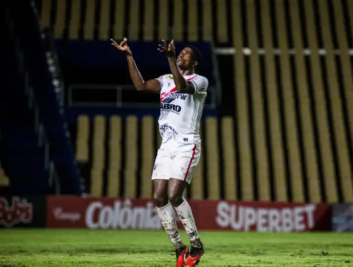 Zagueiro Geninho marcou o gol da vitória do Ferroviário diante do Maranhão na Copa do Brasil 