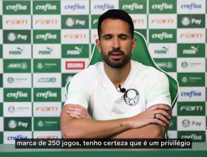 Luan celebra 250 jogos e a evolução de Naves no Palmeiras 