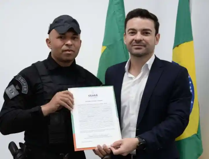 Atirador recebeu elogio e teve o trabalho reconhecido pelo secretário de Segurança Pública e Defesa Social, Samuel Elânio 