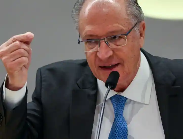 Alckmin projeta crescimento de 12% com reforma tributária 