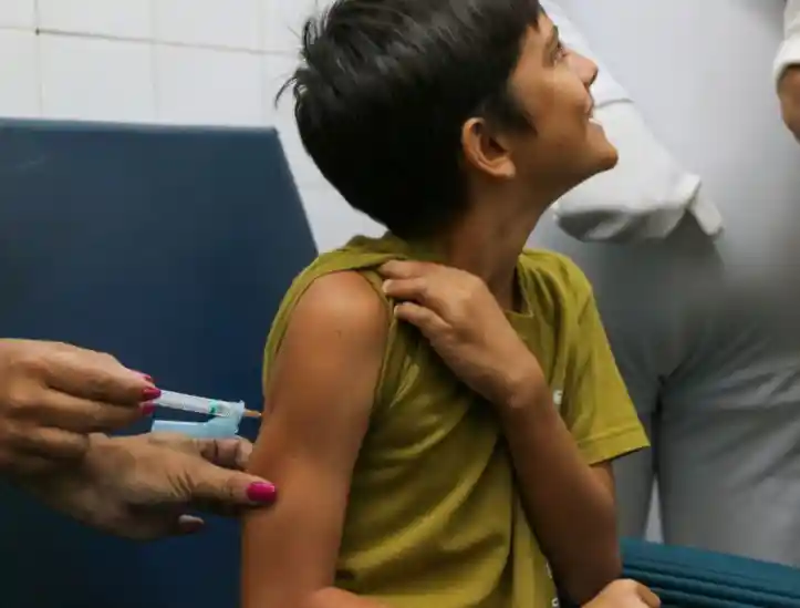 Mais sete municípios do estado de SP começam vacinação contra dengue 