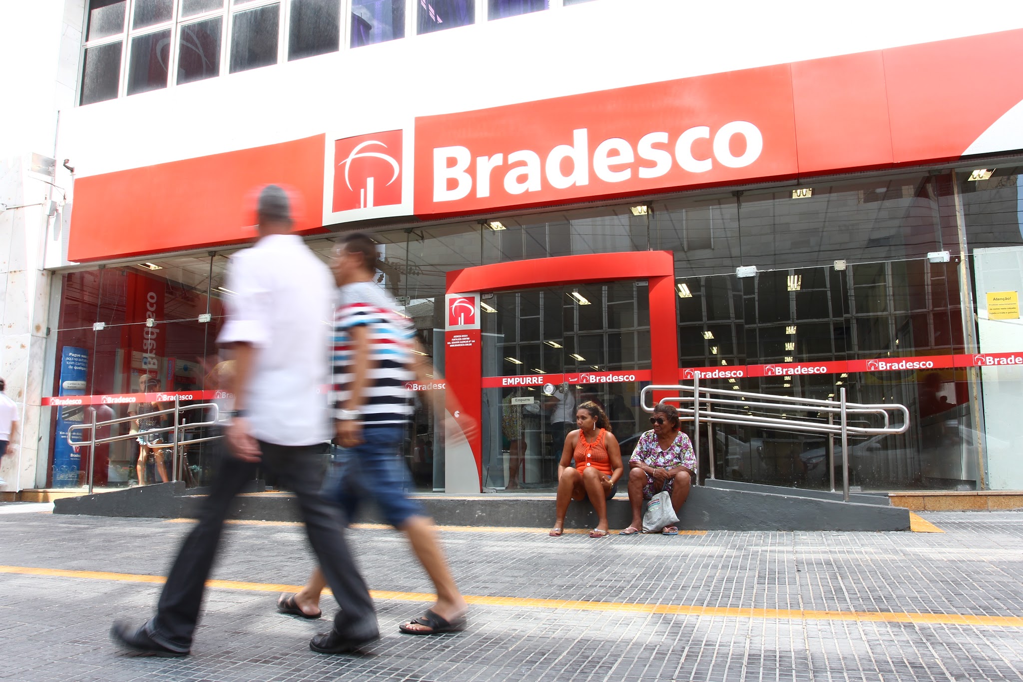 Bradesco está com operações fora do ar, segundo clientes