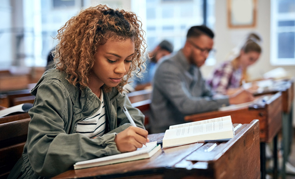 Estudantes podem contar com o FNE do Banco do Nordeste para formaÃ§Ã£o acadÃªmica