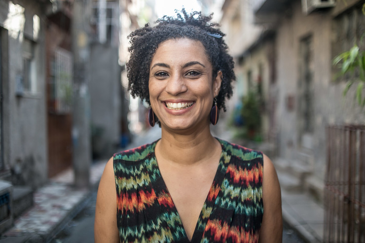 A vereadora Marielle Franco e seu motorista. Anderson Gomes foram assassinados na noite do dia 14 de mar&ccedil;o de 2018, no Rio de Janeiro.(foto: Reprodu&ccedil;&atilde;o)